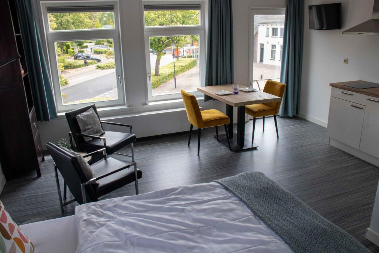 The Town Hotel Studios Appartments Zuidzande Exterior photo